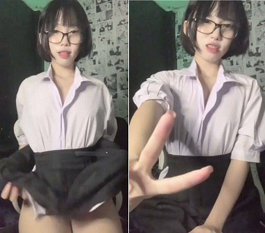 Klip Sex Cewek Payudara Kecil Digentot Sampai Mendesah Nikmat